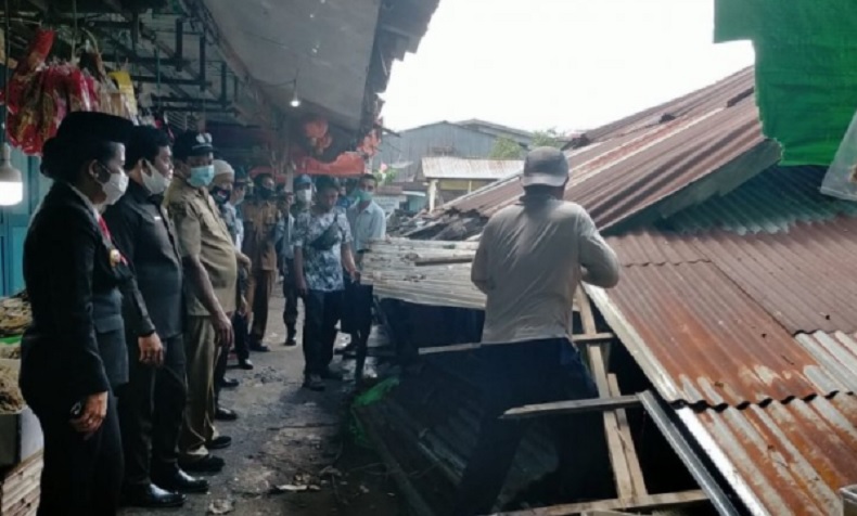 Pasar Beringin Singkawang Ambruk, Wali Kota Tjhai Chui Mie: Bangunan Sudah Tua