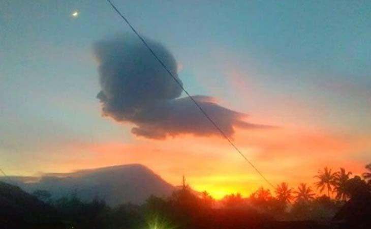 Muncul Awan  Mirip Semar di Magelang, BMKG : Fenomena Alam Biasa
