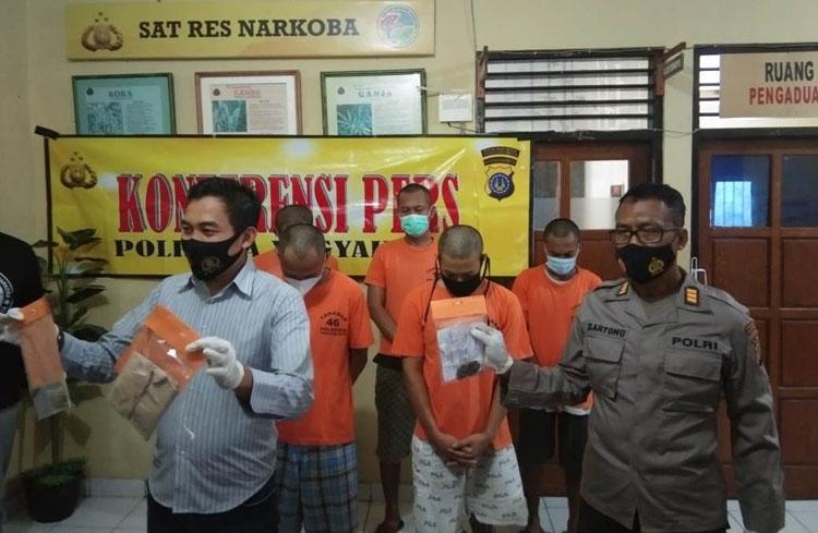 Edarkan Ganja di Kalangan Mahasiswa, 2 Pemuda Diamankan Polisi
