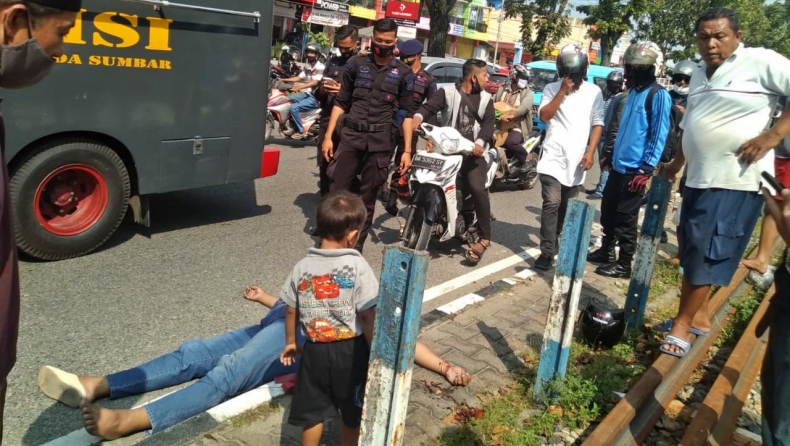 Ibu Tergeletak Tewas di Pinggir Jalan, Polisi: Berawal saat Motor Korban Oleng
