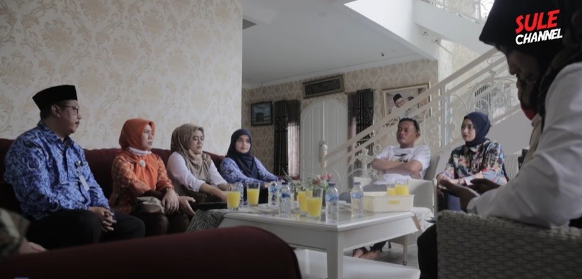 Sule dan Nathalie Holscher Jalani Bimbingan Nikah: Alhamdulillah, Kita Dikasih Sertifikat