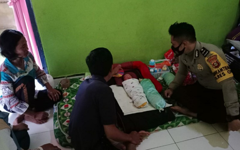 Bayi Tergeletak di Depan Kontrakan Gegerkan Warga OKI