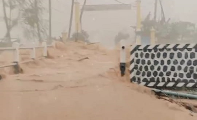 Banjir Bandang Terjang Pacitan, Ratusan Warga Mengungsi ke Tempat Aman