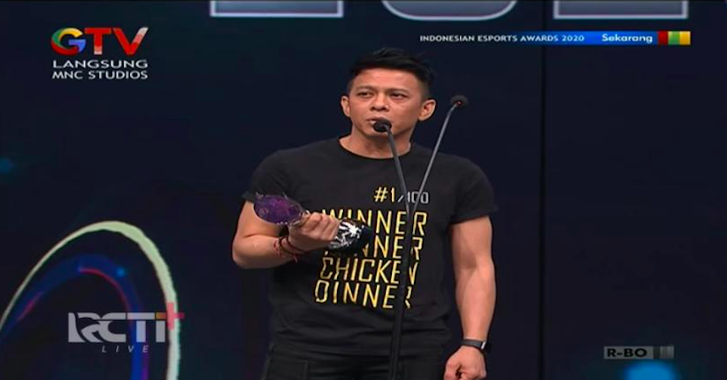 Ariel Noah Kalahkan Pevita Pearce di Indonesian Esports Awards 2020