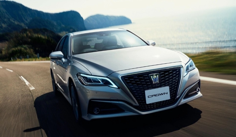 Sedan Mewah Toyota Crown Akan Disuntik Mati, Diganti Model SUV