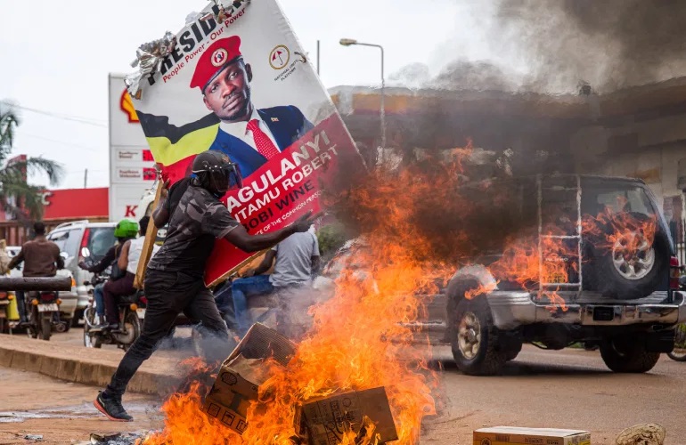 Polisi Makin Beringas, Tembak Mati Belasan Demonstran Capres Oposisi