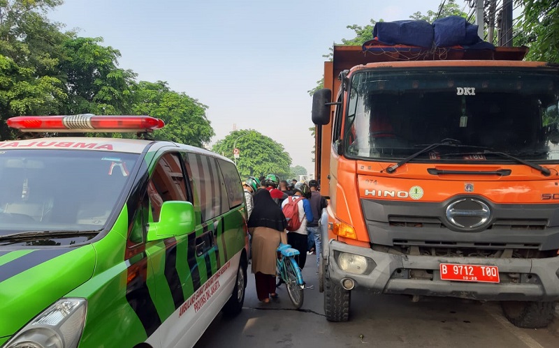 Tabrak Truk Sampah di Cakung, Reporter Metro TV Tutup Usia
