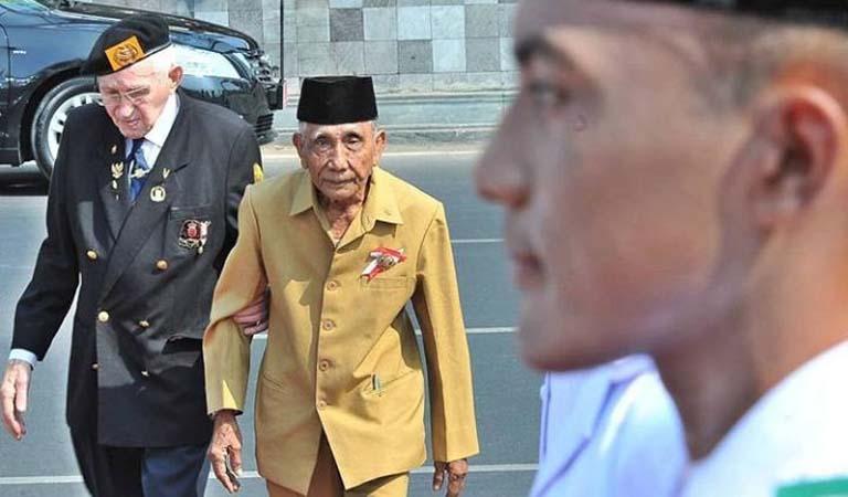 Kisah Haru Persahabatan Soegiarno dengan Tentara Belanda yang Pernah Menyelamatkan Nyawanya