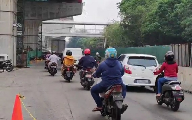 Waspada, Komplotan Bajing Loncat Mengintai Truk Bermuatan di Cakung