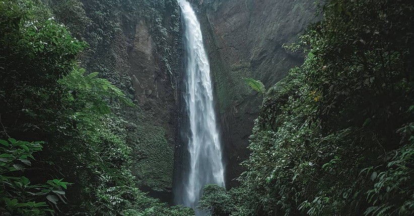 7 Air Terjun Terindah di Lumajang, Nomor 4 Ada Pelanginya