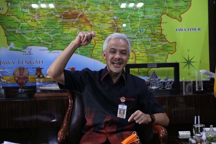 Libur Akhir Tahun Dikurangi 3 Hari, Ganjar : Dikurangi Lagi Lebih Bagus