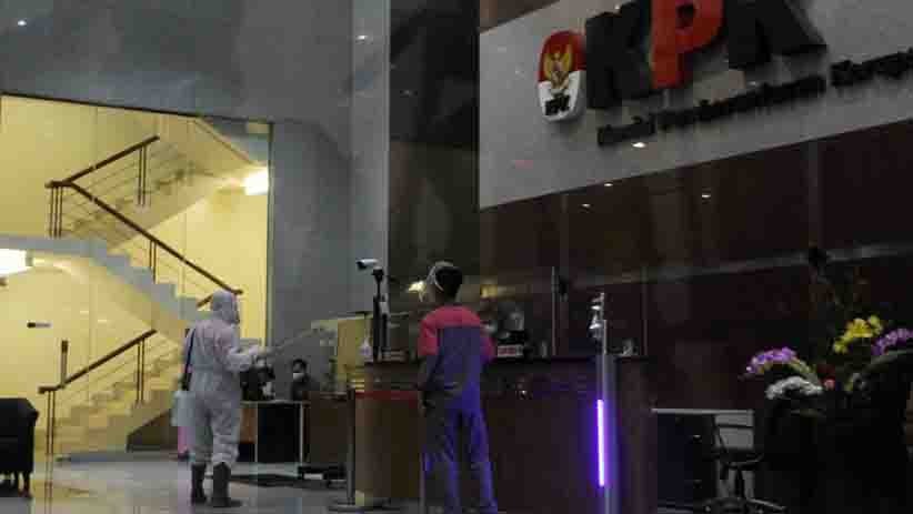 Kasus Covid-19 Melonjak, KPK Tes Swab Seluruh Pegawai