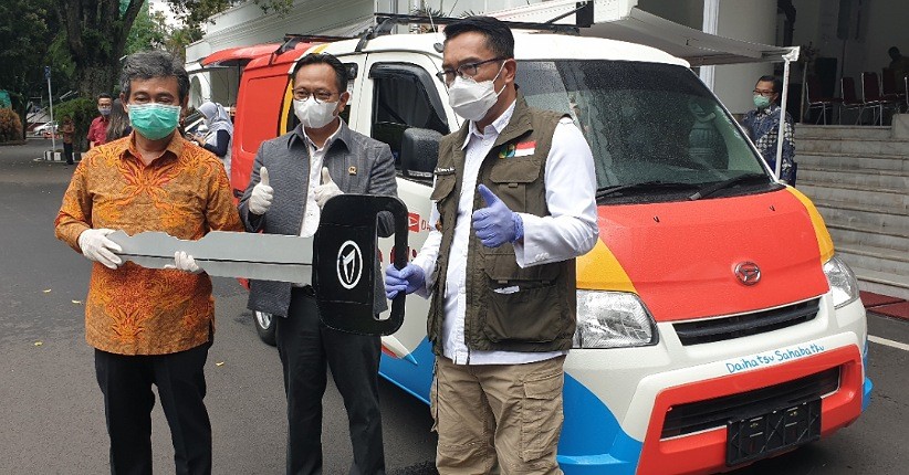 Daihatsu Donasikan 2 Unit Gran Max Modifikasi untuk Mobil Klinik