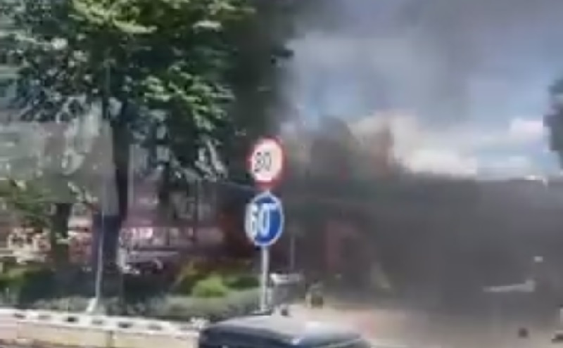 Kebakaran Landa SPBU di Tebet, Sempat Terdengar Ledakan
