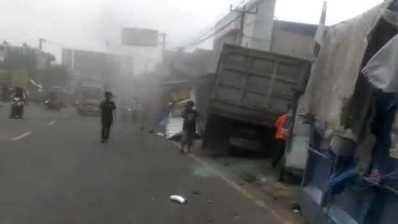 Sopir Dump Truk Ditetapkan Tersangka Kasus Laka Maut di Tanjungsari Sumedang