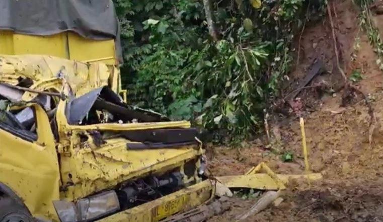 Sopir Truk Tewas Tertimpa Longsor di Jalur Medan-Berastagi, Satu Orang Patah Tangan