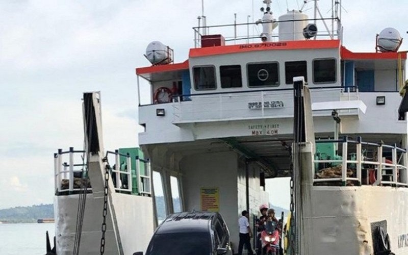 Jelang Libur Natal, Penumpang Kapal Feri Batulicin-Tanjung Serdang Sepi