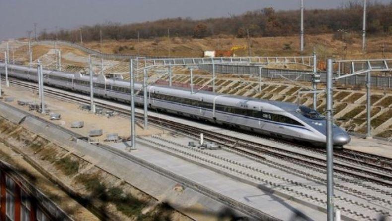 Perkuat Konektivitas Kota dan Pinggiran, China Akan Bangun 10.000 Km Rel Kereta Api