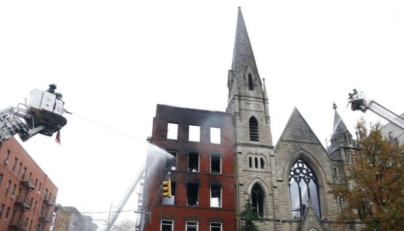Gereja 128 Tahun di New York yang Dukung Gerakan Black Lives Matter dan LGBTQ Terbakar