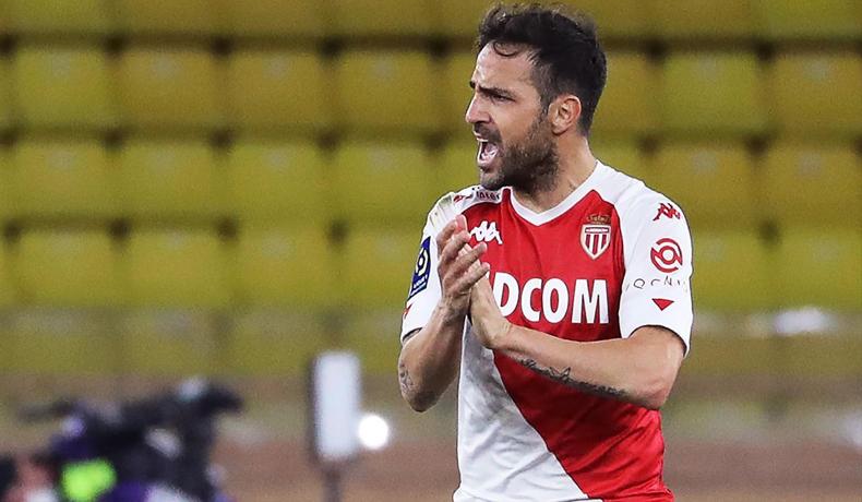 Cesc Fabregas Sedih Sekaligus Senang Lihat Messi Berkostum PSG, Kenapa?