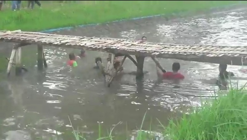 4 Bocah Tenggelam di Sungai Petahunan Banyuwangi, 2 Tewas Kakak Beradik 