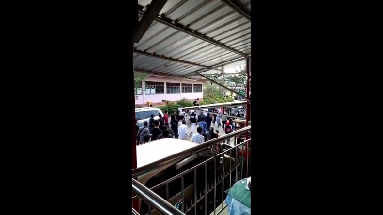Konvoi Kemenangan, Massa Pendukung Paslon di Luwu Timur Saling Adu Jotos 