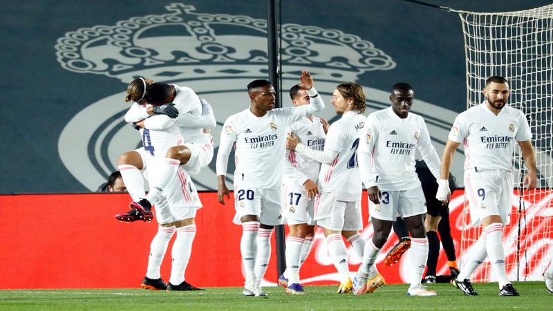 Diwarnai Gol Bunuh Diri, Real Madrid Beri Atletico Kekalahan Perdana