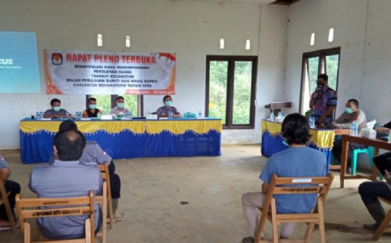 KPU Bengkayang Selesaikan Rekap Suara Kecamatan, Sebastianus-Syamsul Unggul Sementara