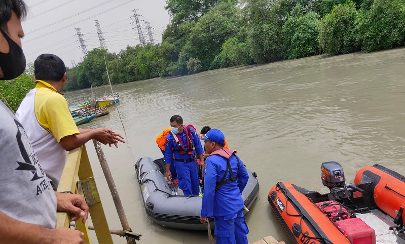 Mandi di Muara Kali Lamong, Siswa SMP di Gresik Hanyut dan Hilang 