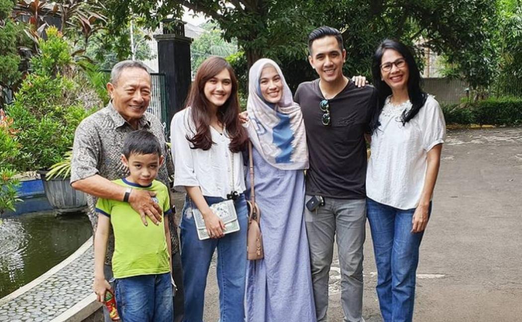 Ananda Soebandono Pindah Agama, Alyssa Soebandono Memeluk sang Kakak sambil Menangis
