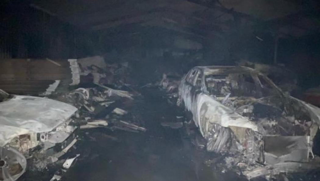 80 Mobil Koleksi Langka Seharga Ratusan Milar Rupiah Ludes Terbakar