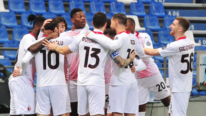 6 Detik Sudah Unggul, AC Milan Libas Sassuolo untuk Amankan Puncak Klasemen