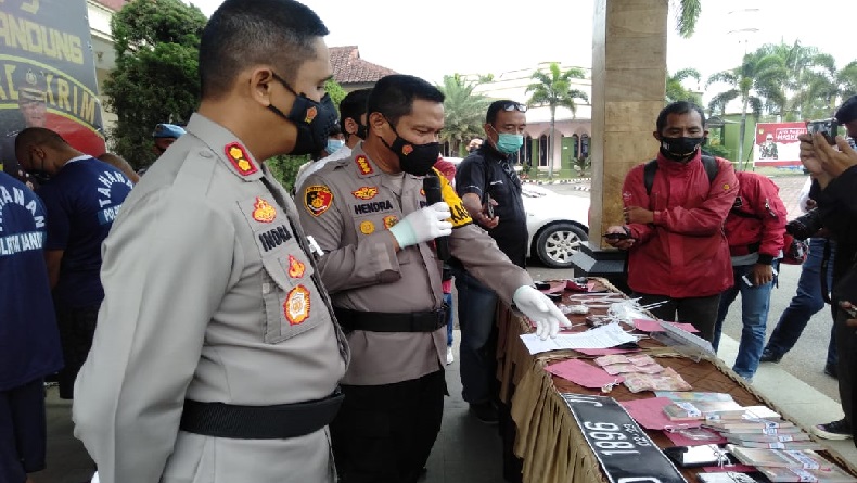 Komplotan Penipu di Kabupaten Bandung Digulung, 4 Pelaku Ditangkap Dua Buron