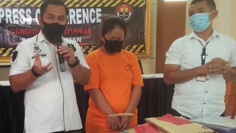 Karyawati Gelapkan Uang Perusahaan Rp8,9 Miliar karena Sakit Hati Tak Diberi Pinjaman