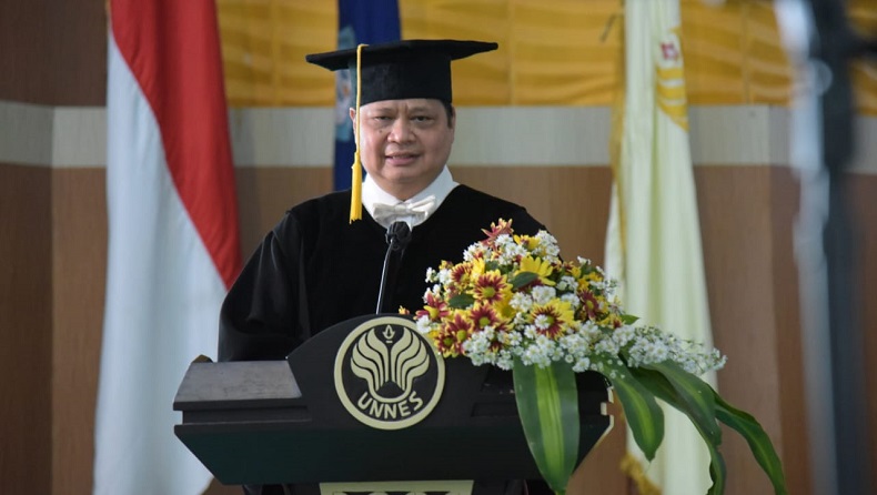 UNNES Anugerahkan Gelar Doktor Honoris Causa kepada Menko Airlangga Hartarto