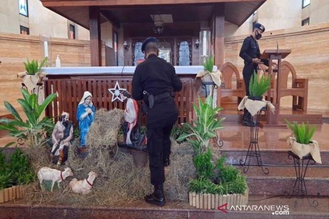 Jelang Natal, Polresta Solo Sterilisasi Belasan Gereja 