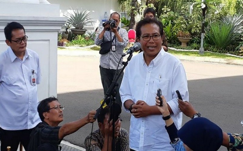 FPI Resmi Dilarang, Ini Tanggapan Jubir Kepresidenan Fadjroel Rachman