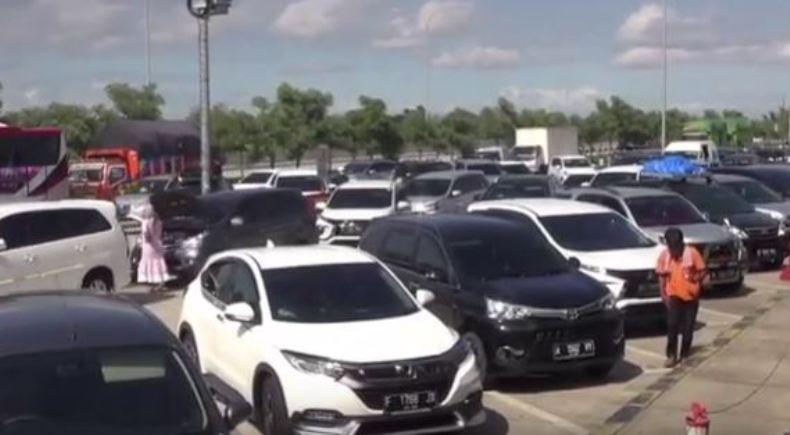 Rest Area Kilometer 275 Tol Pejagan-Pemalang Mulai Dipadati Pemudik 