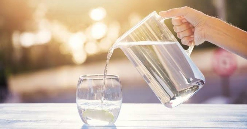 Ternyata Minum Air Putih Bisa Turunkan Berat Badan, Ini Penjelasannya