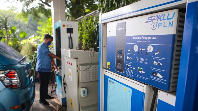 Dukung Percepatan Kendaraan Listrik, PLN Bangun 30 SPKLU di 22 Lokasi