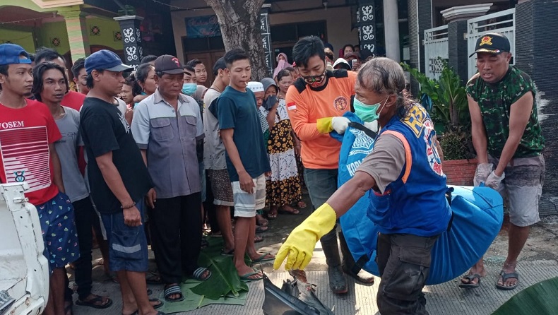 Tragis, Janda 2 Anak di Mojokerto Tewas Ditabrak Avanza saat Menyapu di Depan Rumah