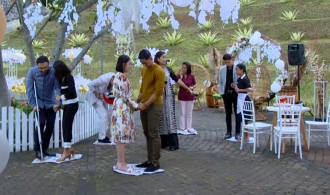 Ayya Renita dan Ikbal Fauzi Ikut Games Menari di Atas Koran, Reaksi Netizen: Kiki Menang Banyak 