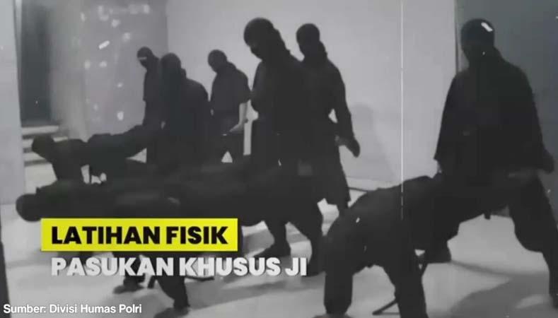 Densus 88 Antiteror Polri Bongkar Pusat Latihan Jamaah Islamiyah di Desa Gintungan Bandungan