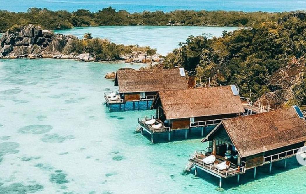 Pesona Pulau Bawah, Wisata Terbaik di Kepulauan Riau