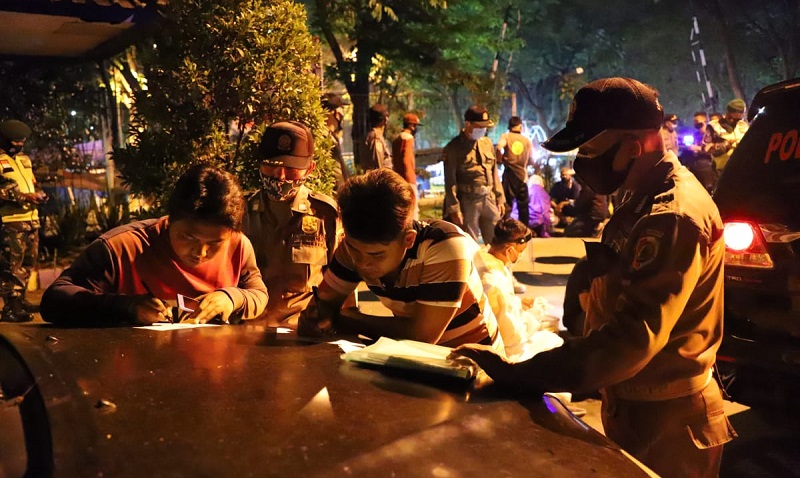 Ahli Epidemiologi Nilai PPKM Skala RT Rumit Cukup hingga Tingkat Kelurahan