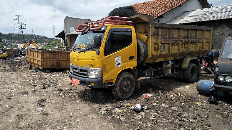 Antisipasi Volume Sampah Melonjak, DLH KBB Siagakan 100 Personel