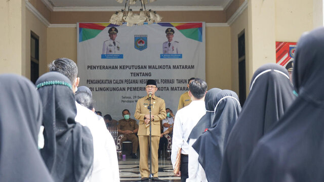 Wali Kota Serahkan SK CPNS Formasi Tahun 2019 Lingkup Pemerintah Kota Mataram