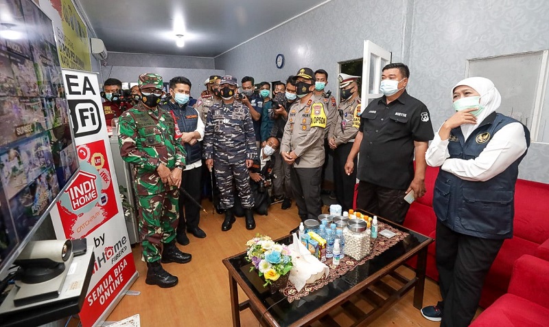 Gubernur Khofifah Keliling Pastikan Malam Tahun Baru di Jatim Kondusif 