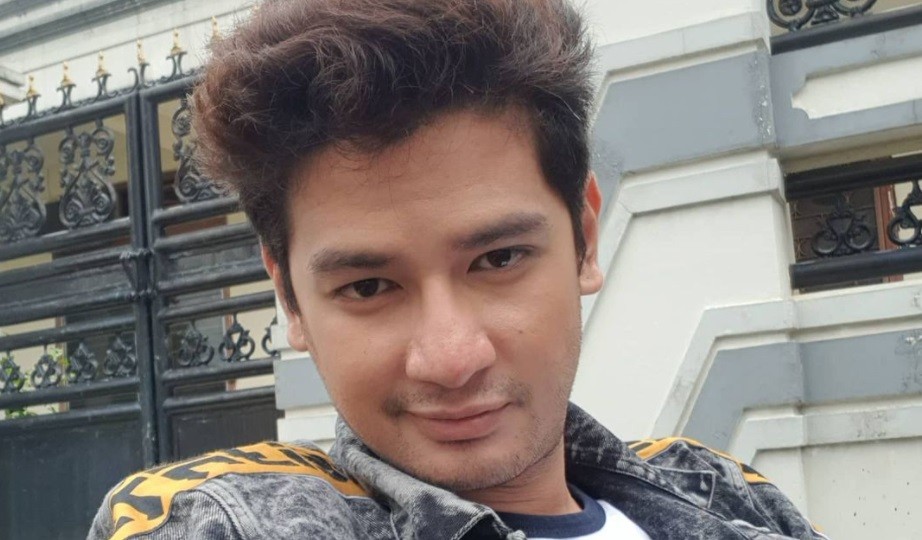 Kevin Hillers Pemeran Angga Penyebab Andin Minum Racun, Netizen Emosi: Puas Ya Bikin Mata Kami Bengkak