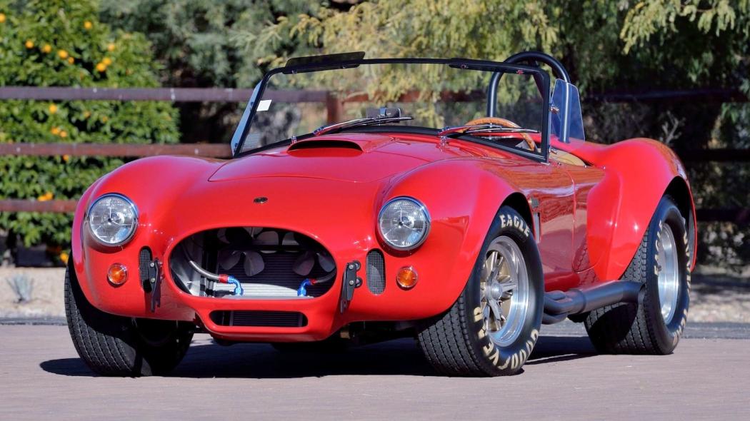 Mobil Langka Koleksi Mendiang Paul Walker Shelby 427 Cobra FAM 1965 Dilelang